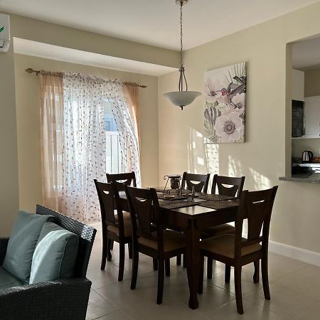 Seamist Villa @Oceanpointe Lucea Comfy 2Br W/Pool Gym & Parking Esterno foto