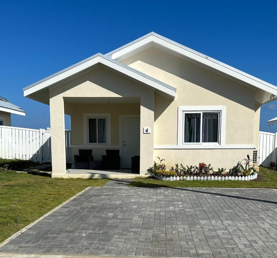 Seamist Villa @Oceanpointe Lucea Comfy 2Br W/Pool Gym & Parking Esterno foto