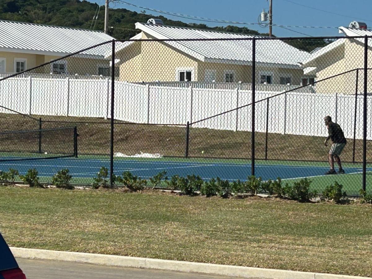 Seamist Villa @Oceanpointe Lucea Comfy 2Br W/Pool Gym & Parking Esterno foto